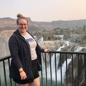 Meet your Posher, Kayla